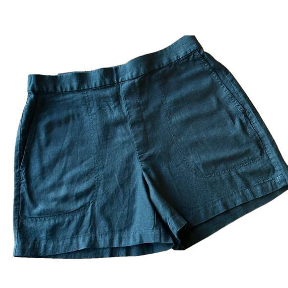 NEW Banana Republic Shorts - Size Large - Picture 1 of 8